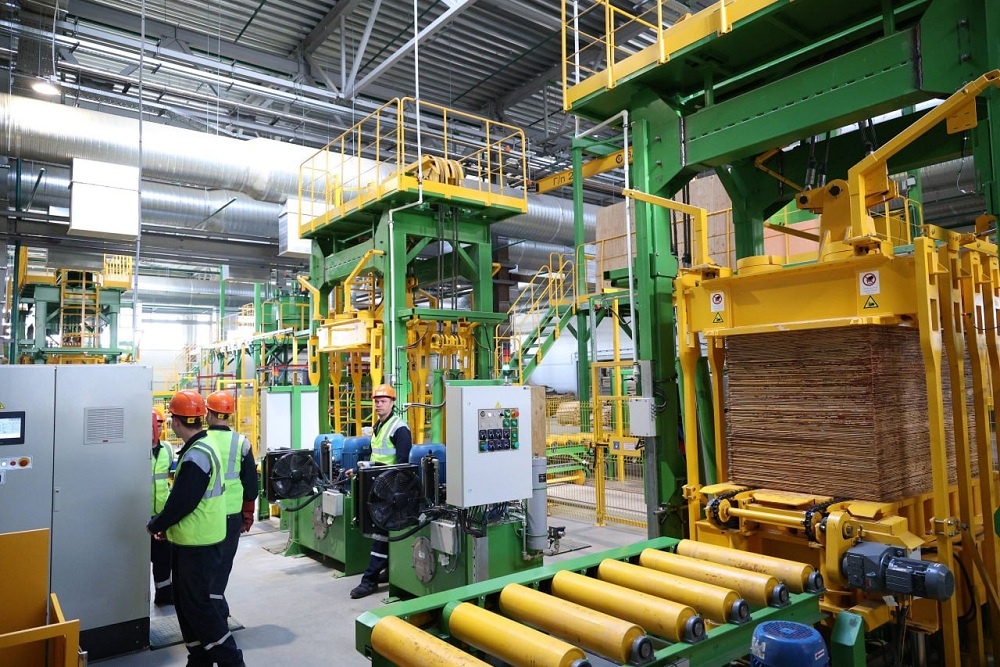    Новый фанерный завод в Хабаровском крае выпускает продукцию высокой степени переработки, ориентированную в том числе на экспорт в страны АТР. / Правительство Хабаровского края