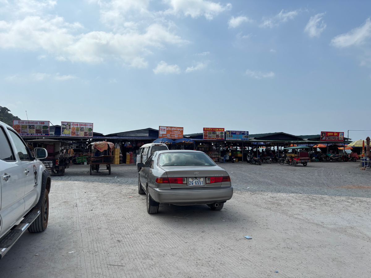 Рынок голубых крабов в Кепе. Сюда приезжают за лучшими