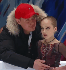 Василевский и Рубцова на прыжковом турнире 2022. Любу как-то даже жалко. 