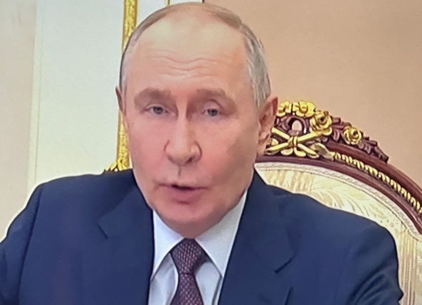 Фото Красного Поли блога с ТВ трансляции совещания Путина