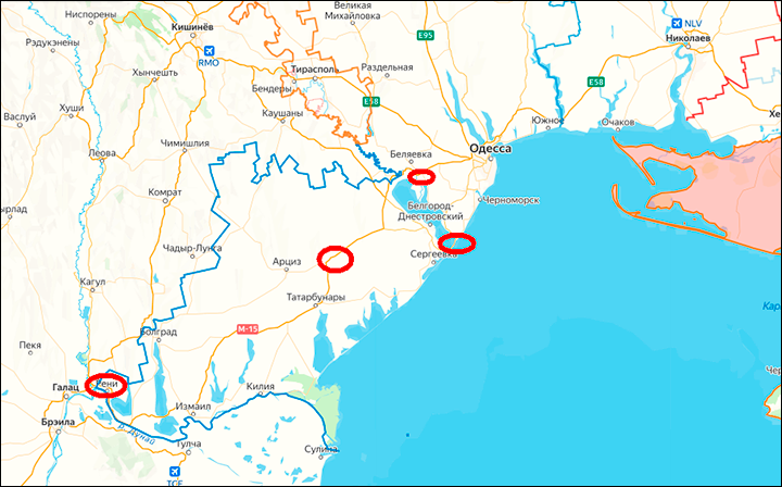    Удары беспилотников, ракет и планирующих бомб по мостам в Рени, у посёлка Сарата, в Затоке и у посёлка Маяки. Скриншот: "Яндекс.Карты"