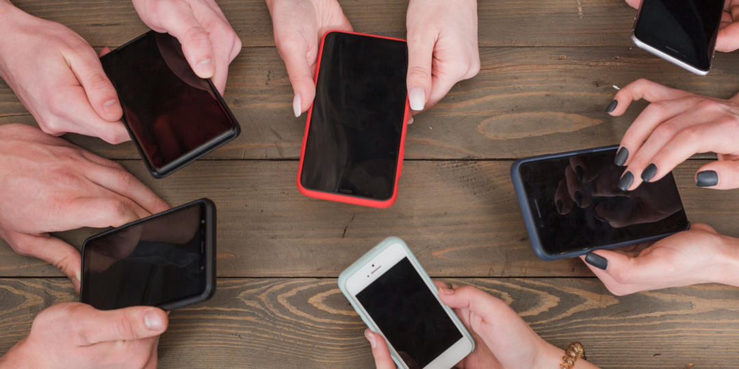 Какой дешевый смартфон купить для установки мессенджера MAX? Ищем лучшие модели