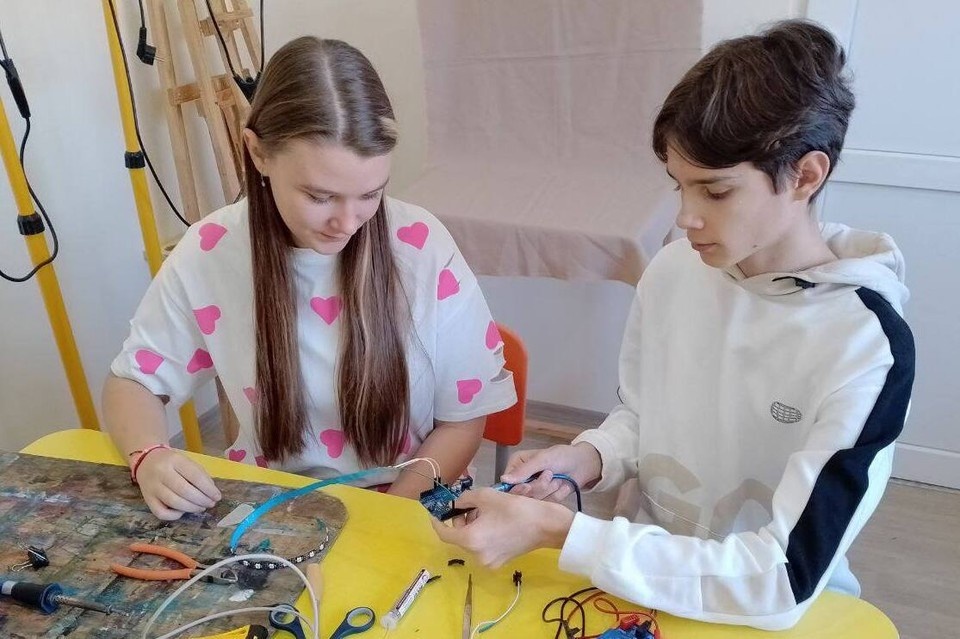    В Севастополе юные изобретатели находят товарищей по интересам в Малой академии наук. Фото: Андрей Кузнецов