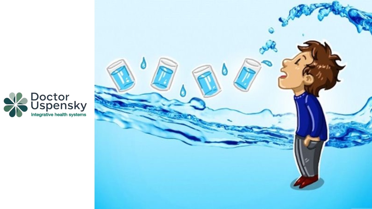 Избыточное потребление в короткий срок может привести к гипергидратации — состоянию, известному как водная интоксикация (гипонатриемия).