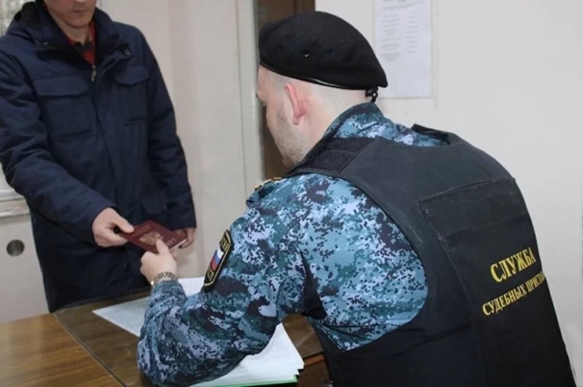    Более 2000 иностранцев отправили на родину из Свердловской области