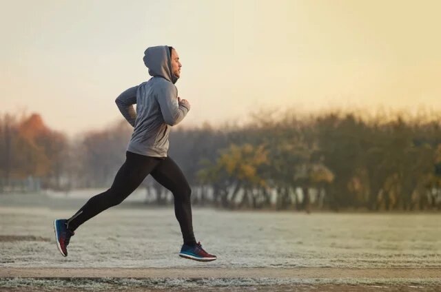    При какой температуре нежелательно заниматься спортом на улице?