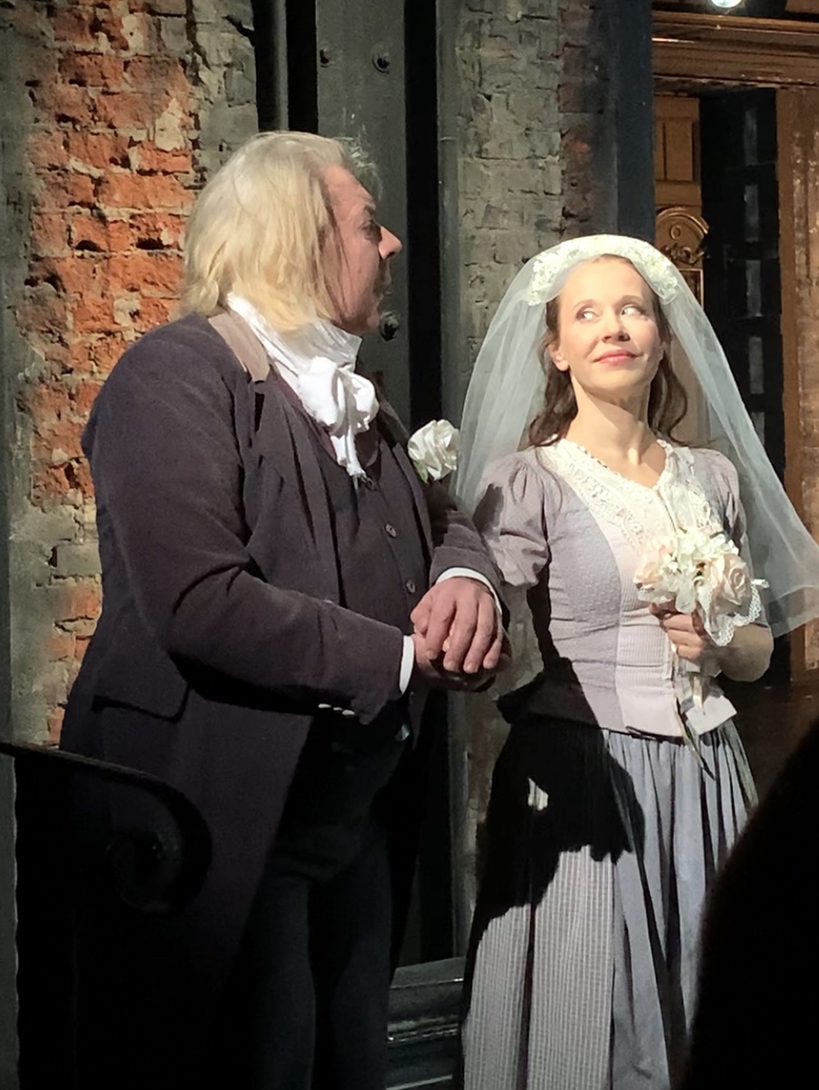 Свадьба Шарля и Эммы. Сцена Амфитеатр 