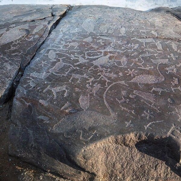 На скалах в Онежском озере