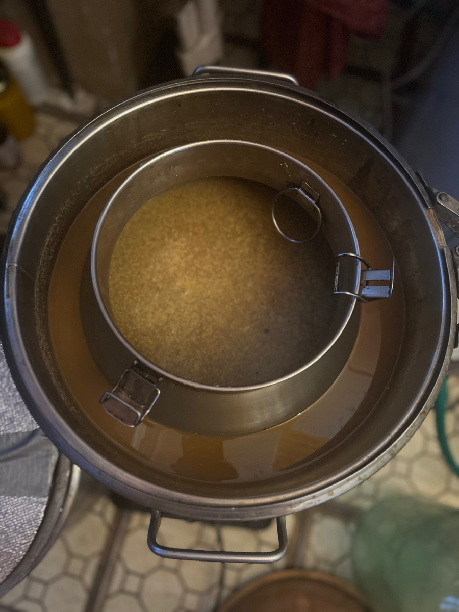 Второй перегон браги со вставкой в перегонном кубе.