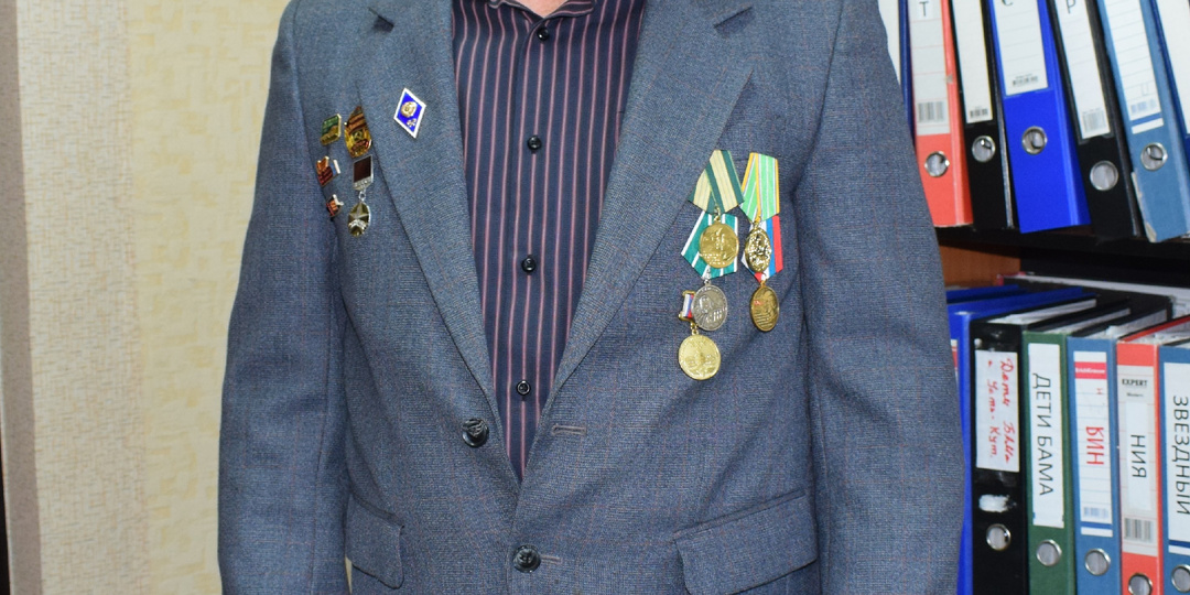 Серебряный костыль в судьбе, или Как Юрий Плишкин скреплял БАМ