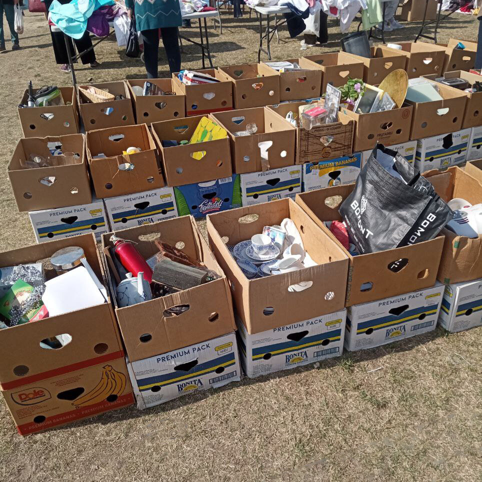 Я насчитала не менее трёх десятков таких «коробочных рядов», и в каждой коробке — уникальное наполнение