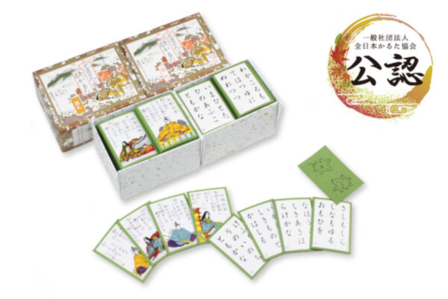 Пример полного набора созданного компанией "О:иси-тэнгудо:". Продукция данной компании пользуется официальным признанием всеяпонской организации каруты.