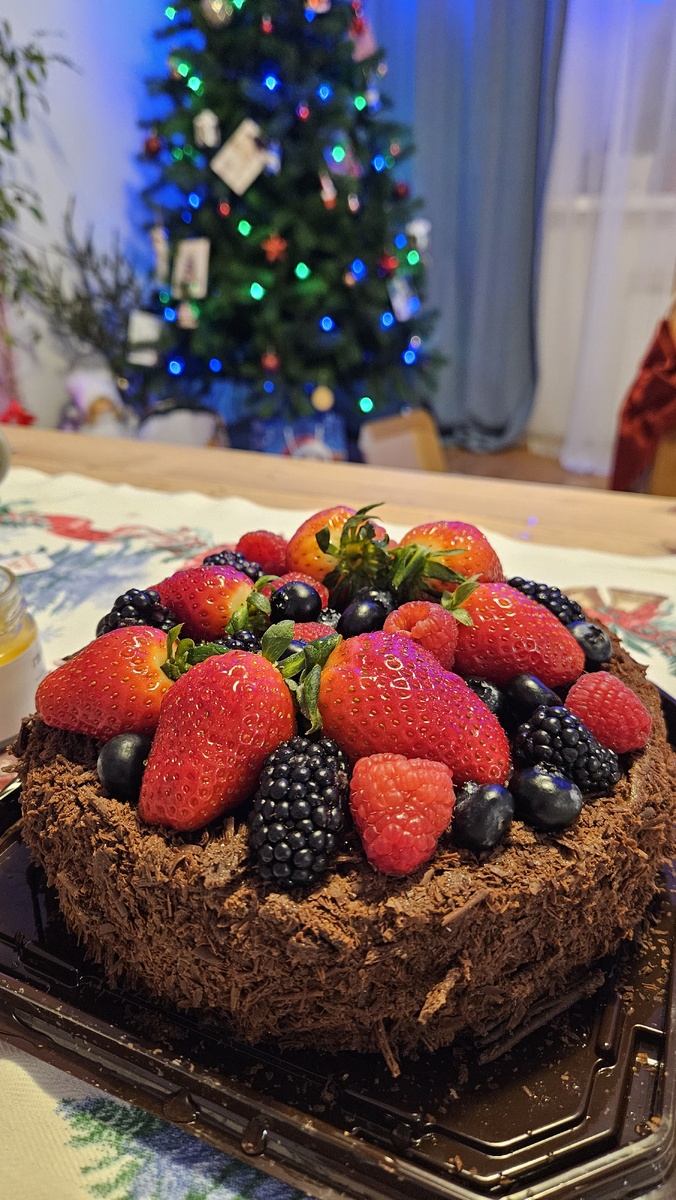 Новогодний торт (фотография автора)