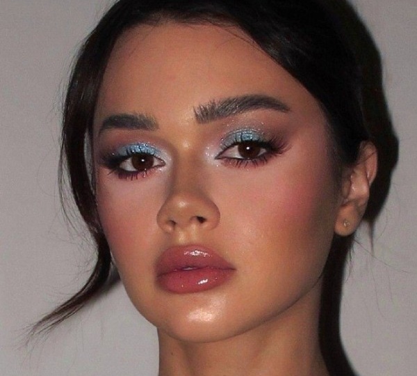 2026-й — новый 2016-й? Почему мы так хотим вернуться в недавнее прошлое