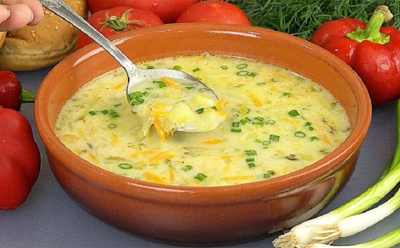 Польский рассольник без мяса и крупы: почему этот скромный суп способен удивить и согреть душу