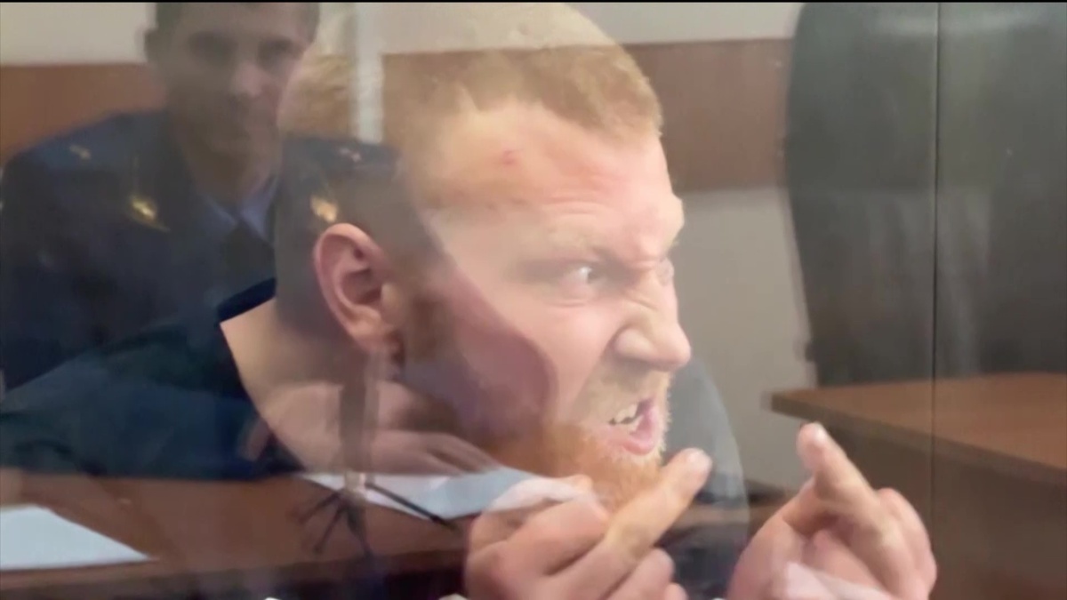    Уфимец, выбросивший свою дочь из окна, признан невменяемым