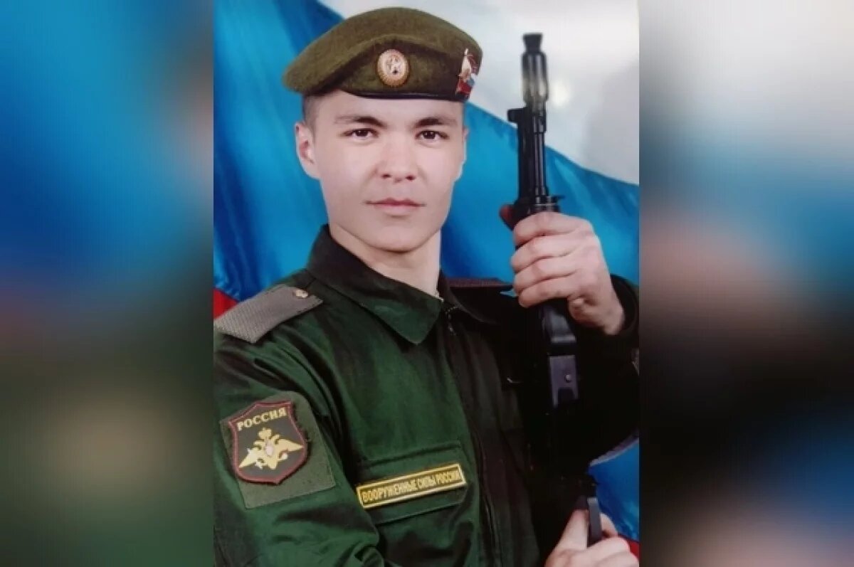    Погибшего в зоне СВО Артема Бочарова похоронят под Волгоградом