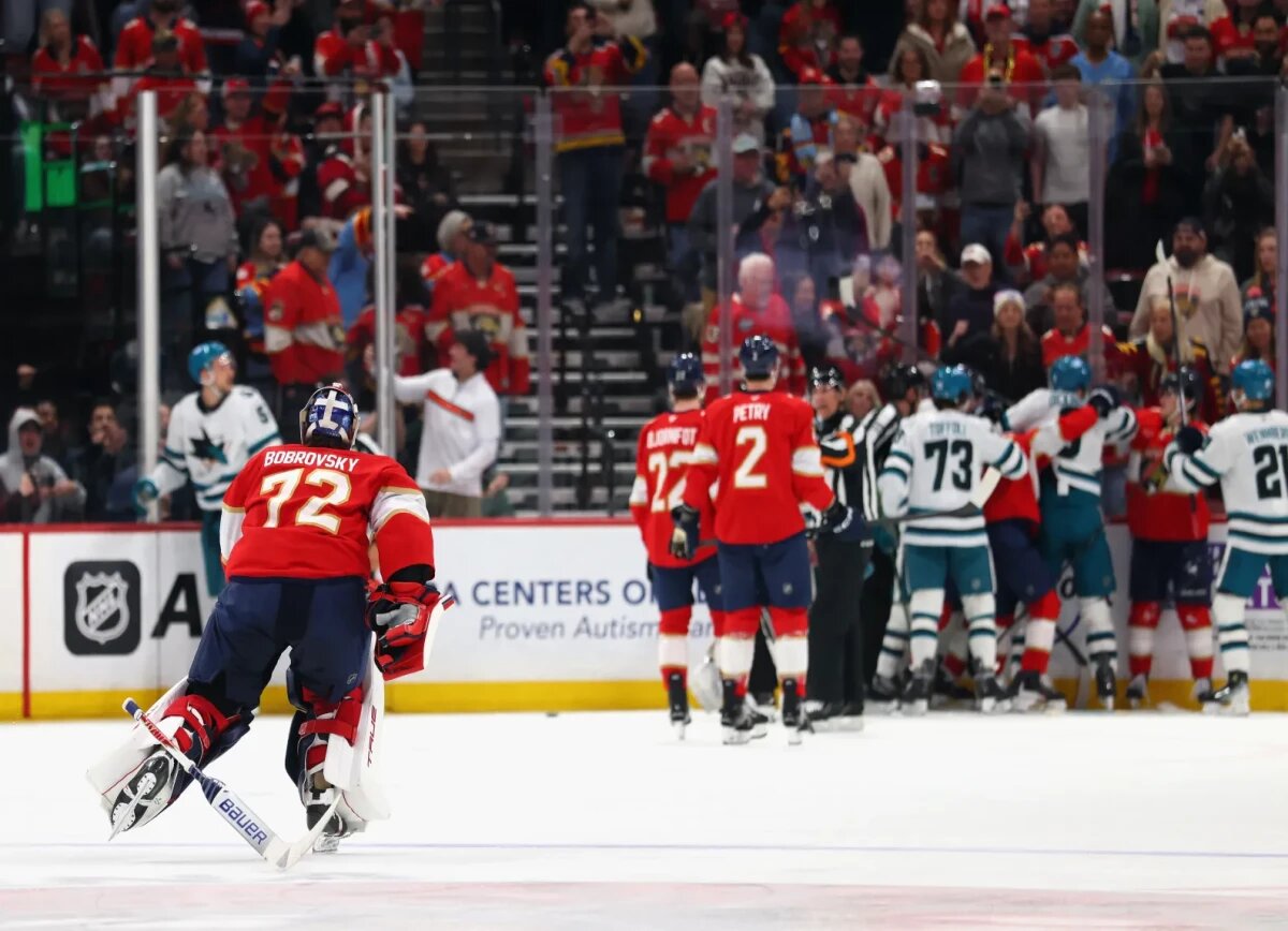     Во Флориде о Бобровском, вступившем в бой за партнёров: наглядно показал преданность команде