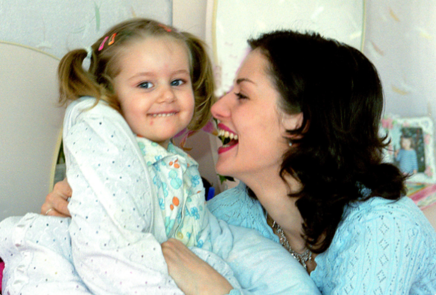 Анна Ковальчук с дочерью Златой