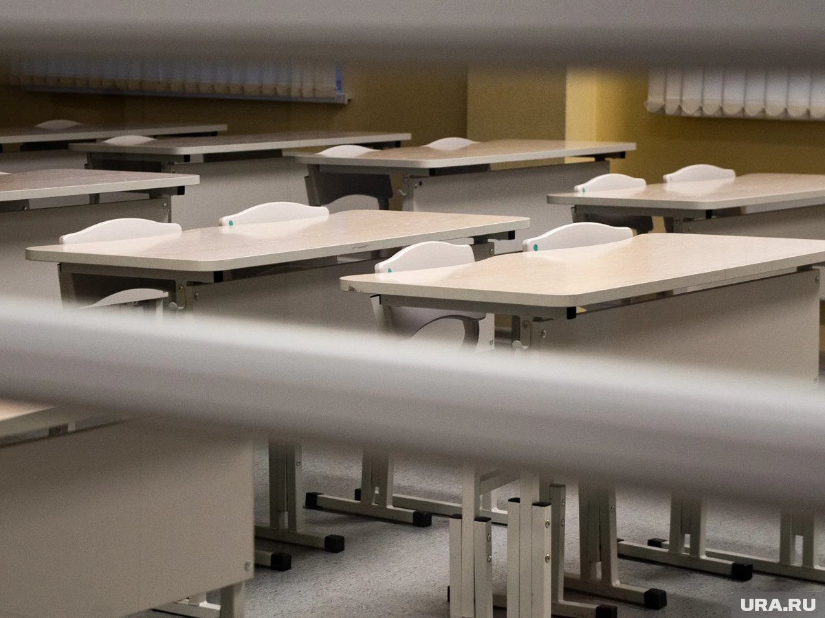     В Сургуте объявлены актировки для второй смены из-за сильных морозов