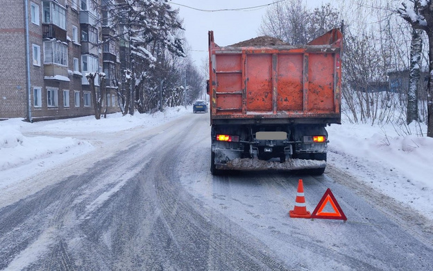    На Свердлова столкнулись «КАМАЗ» и «Тойота Аурис»
