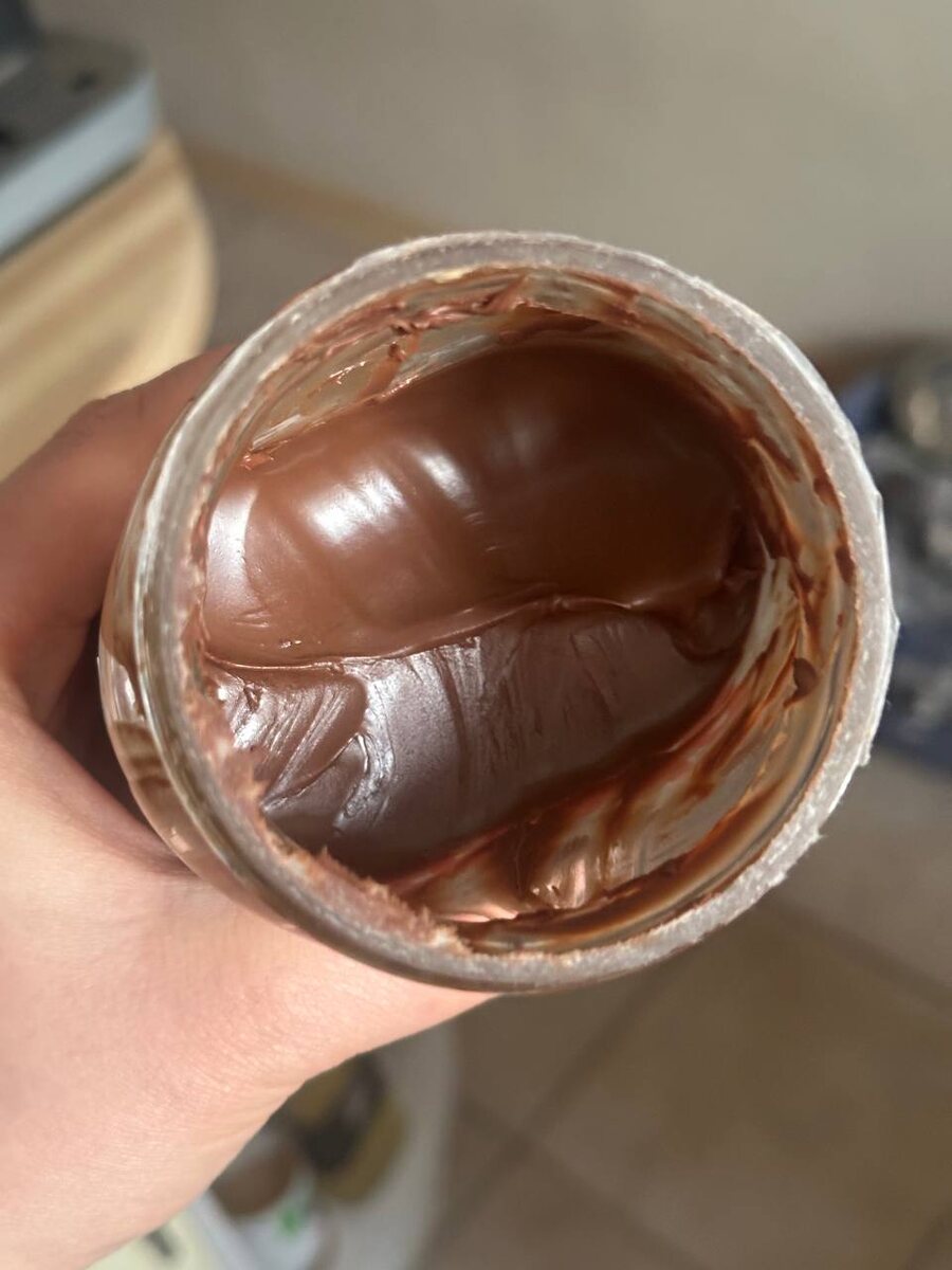 Консистенция пасты - нежная и тягучая, однородная