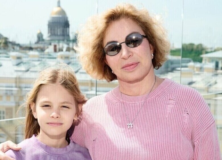     Симона Юнусова с Алисой