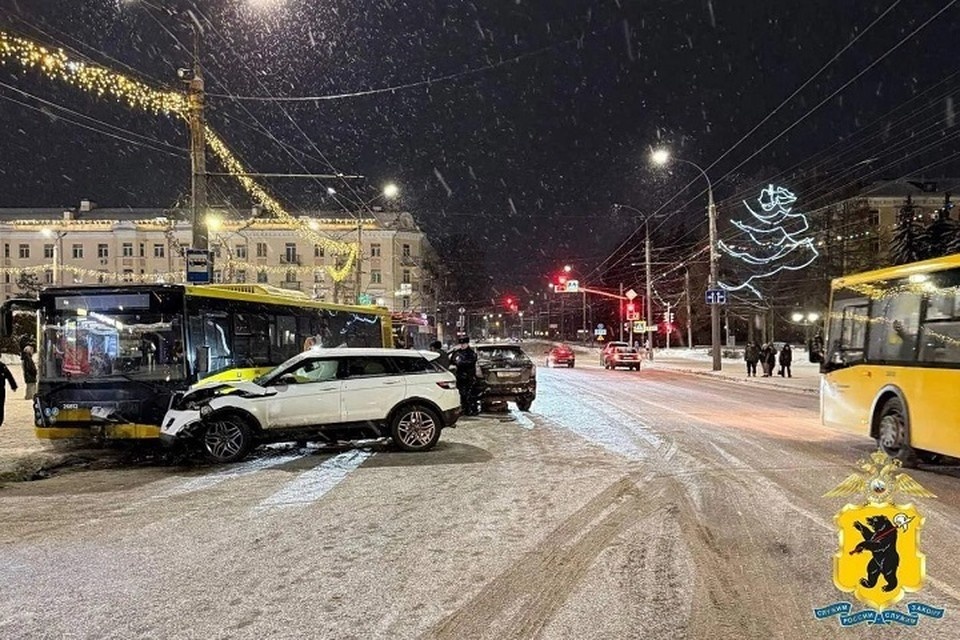    В Рыбинске произошла авария, в которой пострадали четыре человека. УМВД по Ярославской области