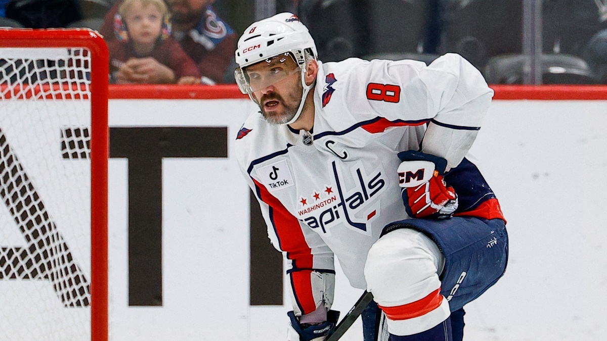    Александр Овечкин в матче против "Ванкувер Кэнакс". Фото: REUTERS