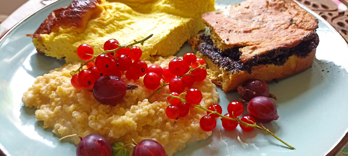 творожная запеканка, пшено, пирог с маком, ягодки
