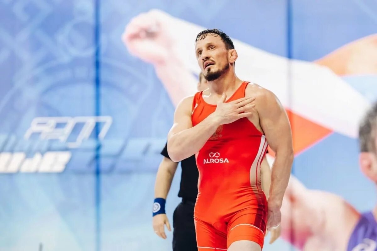    Борец Александр Богомоев завершил карьеру и стал тренером сборной Бурятии