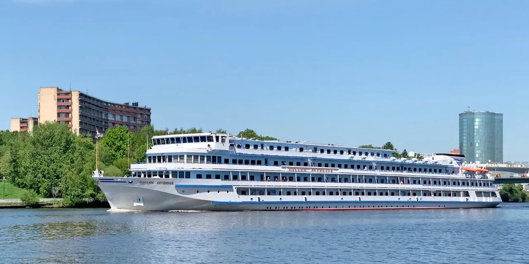 Из Шотландии в Россию: Невероятная история жизни теплохода «Максим Литвинов»