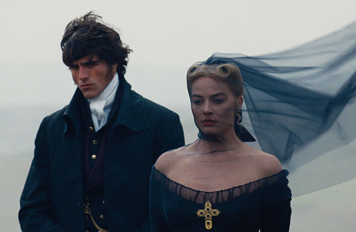    Джейкоб Элорди и Марго Робби на съемках «Грозового перевала»Legion-Media