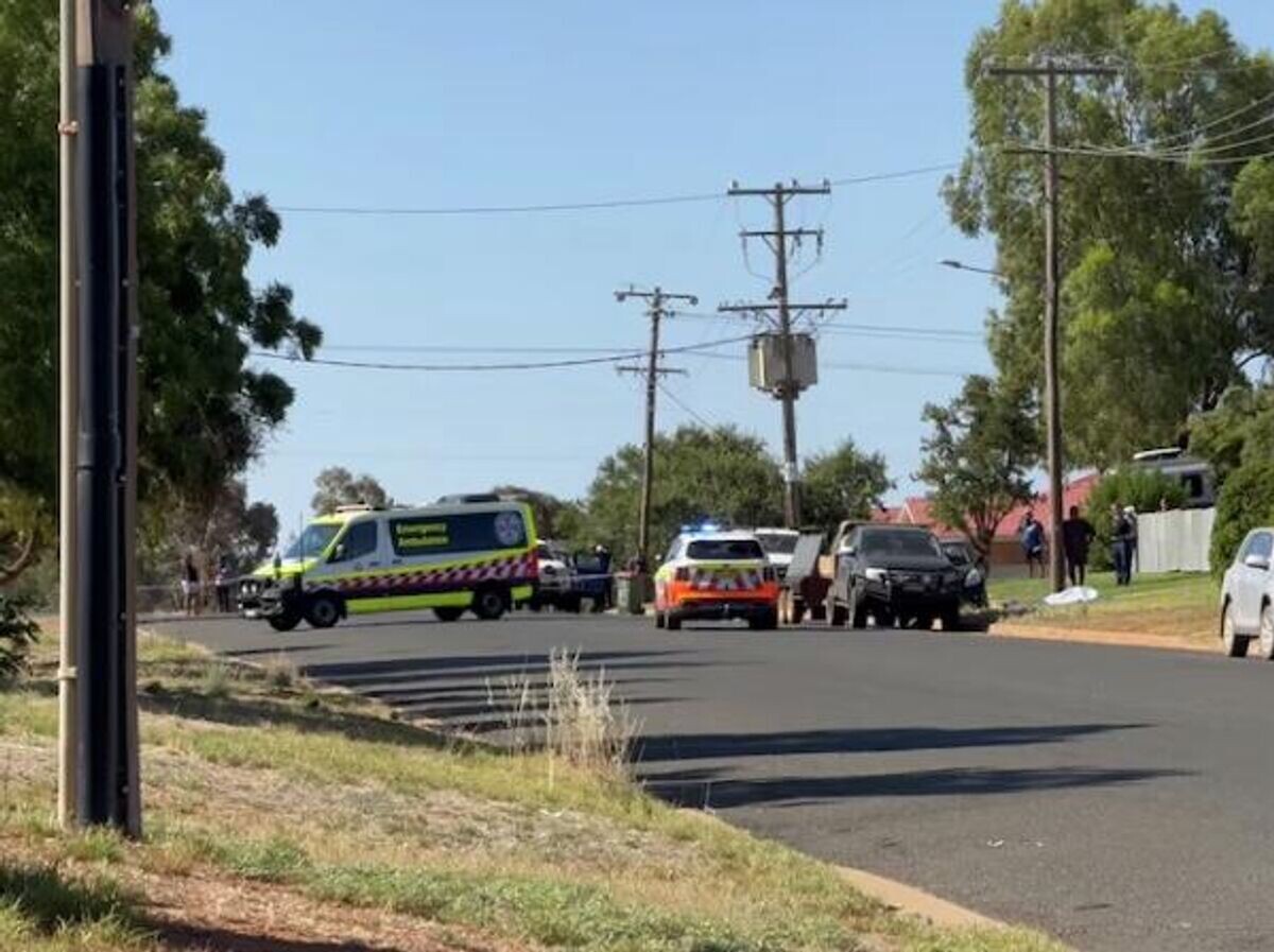    Экстренные службы на месте происшествия, где неизвестный открыл огонь по людям в городе Лейк Карджелиго в Австралии | © Фото : ABC News