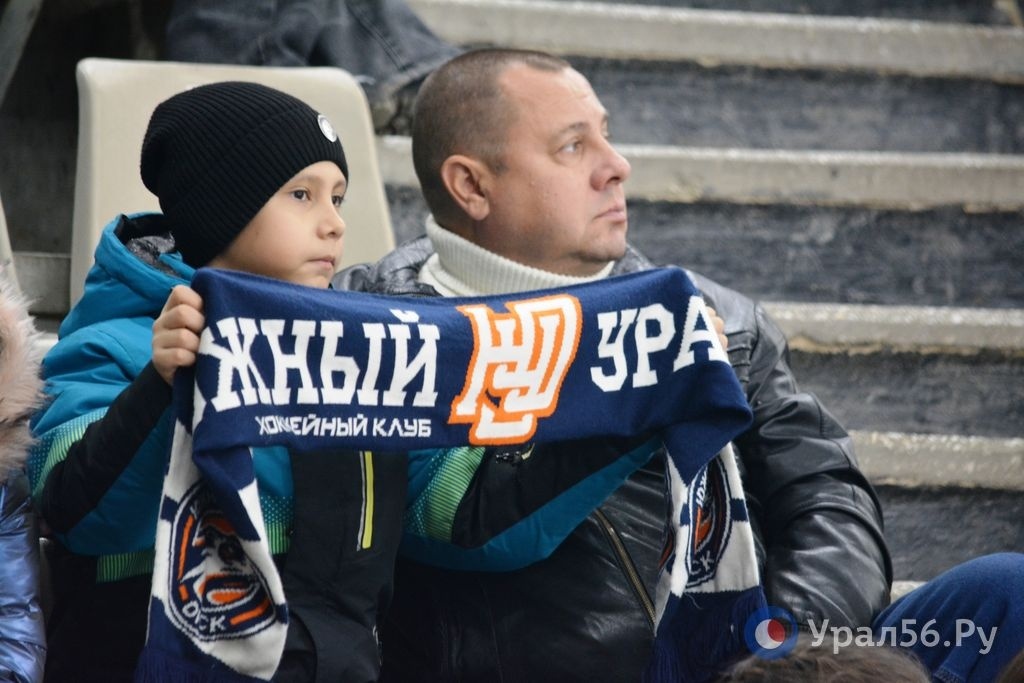    ХК «Южный Урал» сегодня начинает домашнюю серию игр матчем с командой «Буран»