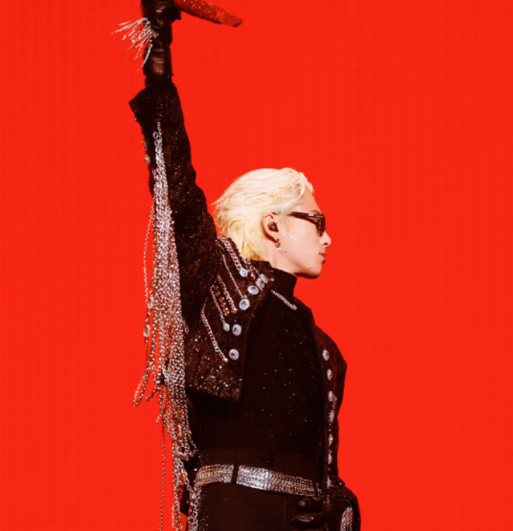 Китайский актер, а теперь уже и певец Дилан Ван (Ван Хэди).