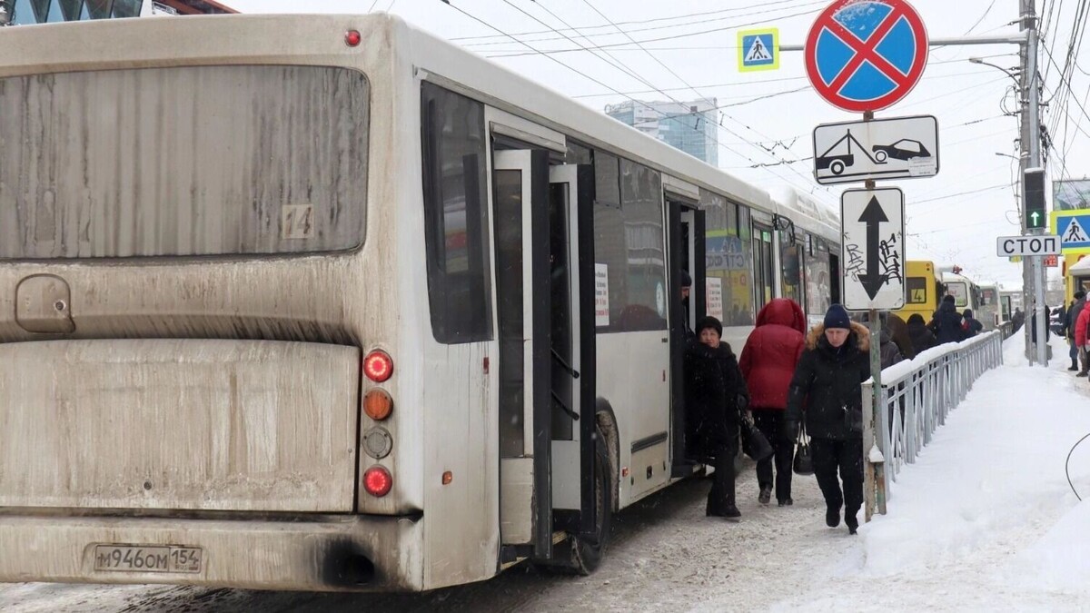    Многие люди жалуются, что повышение тарифа никак не улучшило работу общественного транспорта   atas.info