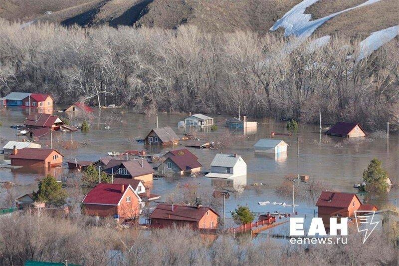    ЕАН. Затопленные дома
