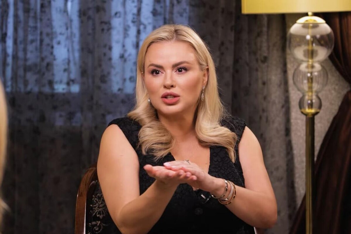    Анна Семенович соцсети