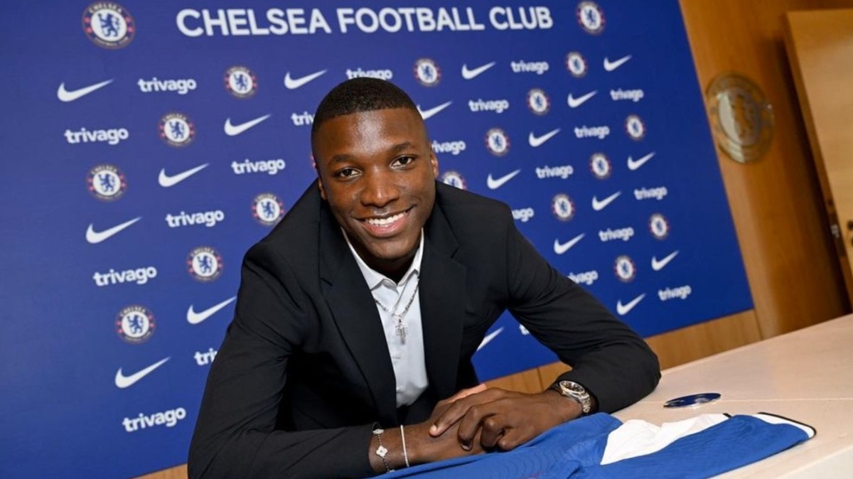 Мойсес Кайседо