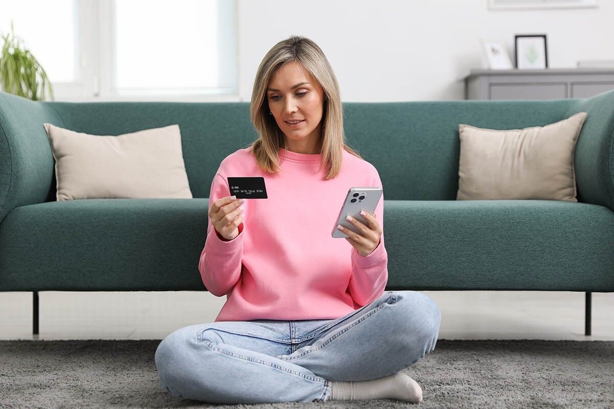 В кредитной истории хранятся данные о займах. Источник: New Africa / Shutterstock / FOTODOM📷
