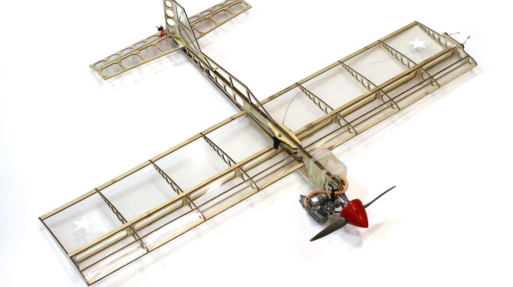    Фанера, которая удивляет мир летающих машин