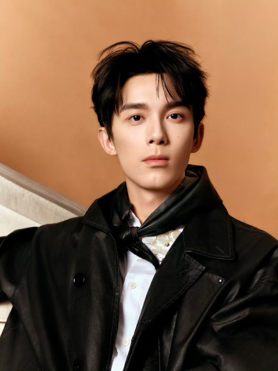 Актёр У Лэй, 26 лет. Смотрите галерею...