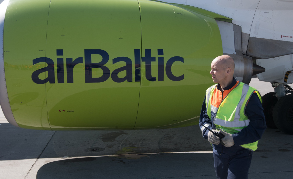 Самолет латвийской авиакомпании airBaltic © Sputnik