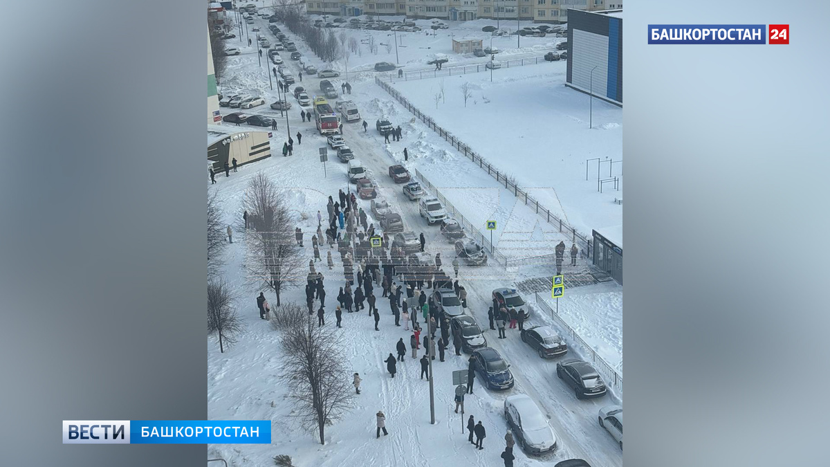    Подросток с ножом ворвался в школу в соседнем Татарстане