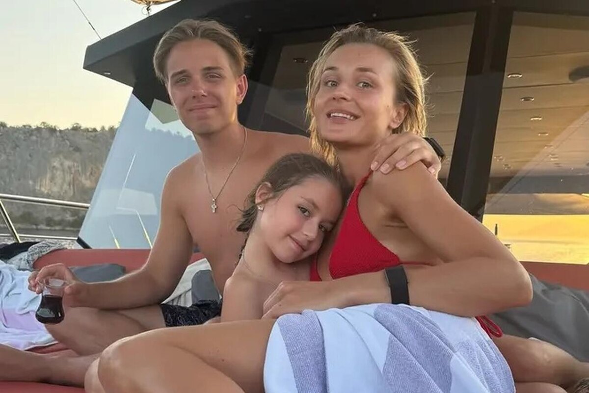    Полина Гагарина с детьми Социальные сети