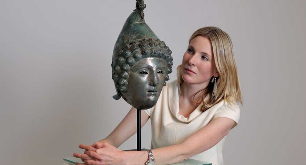 Как в Британии убедили кладоискателей, что сдавать государству сокровища выгоднее, чем продавать на черном рынке антиквариата.