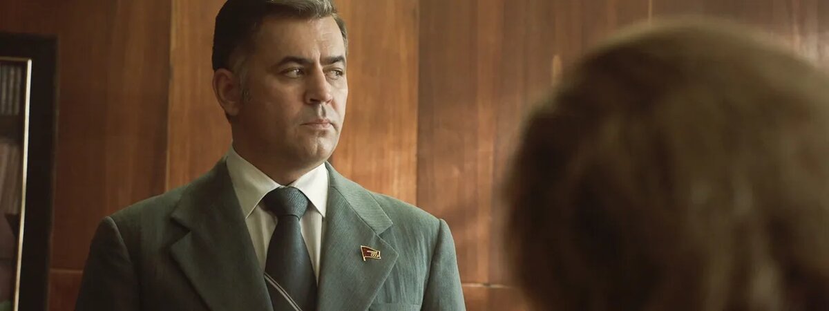 Без злодея партийного начальника никак нельзя обойтись. Фото Яндекс.Картинки. 