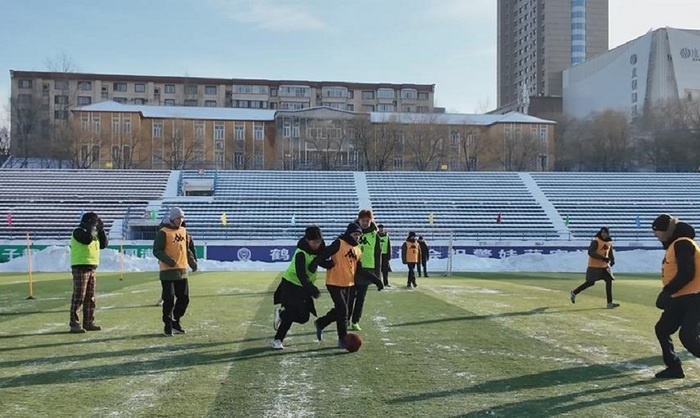    В Хэгане прошел китайско-российский турнир по футболу на снегу