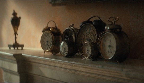 О чём сериал «Семь циферблатов» (2026)